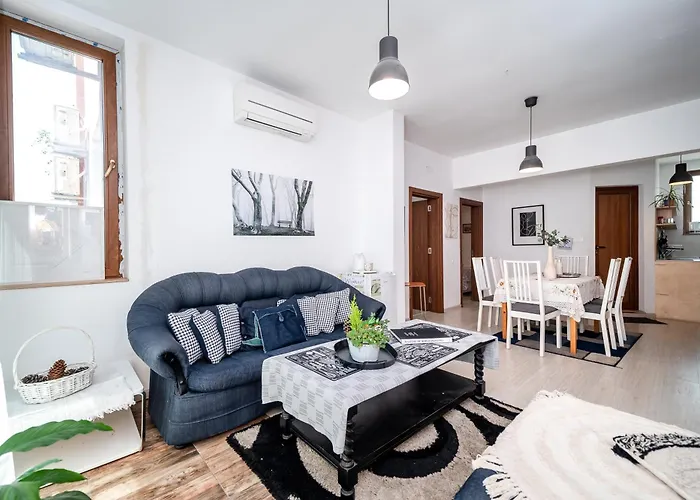 Bulrock Residance Apartment