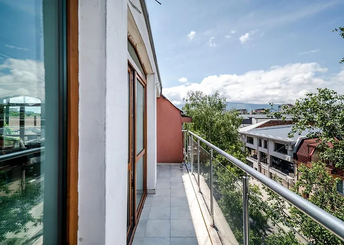 Bulrock Residance Apartment